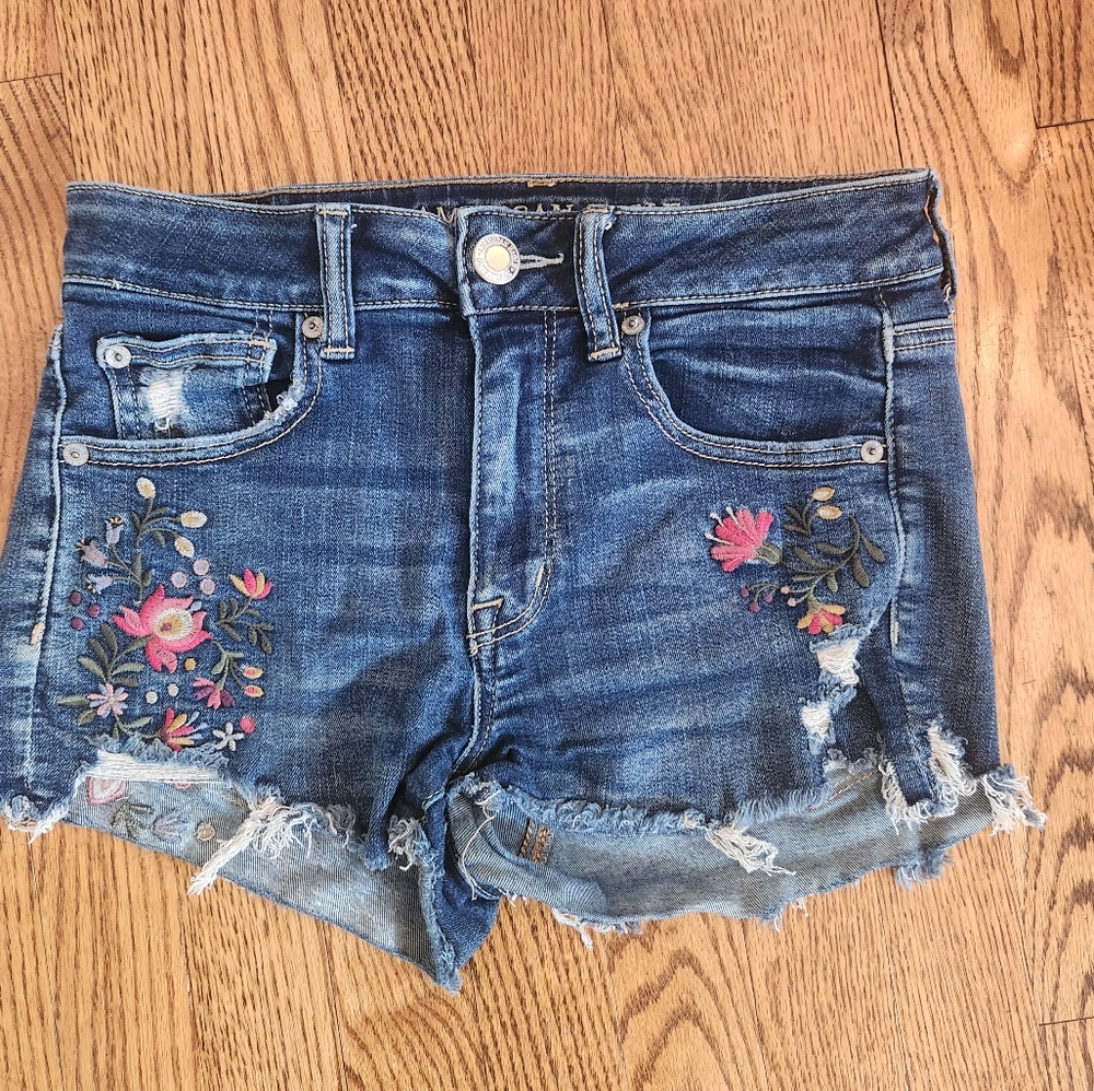 AMERICAN eagle embroidered cut off hi rise shorties 6